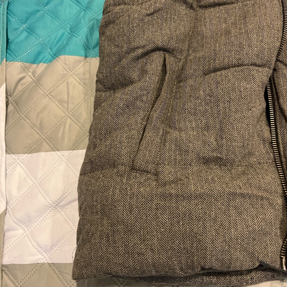 EXPRESS PUFFER VEST - Picture 2 of 4